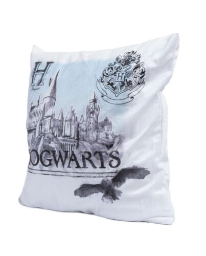 Harry Potter Hogwarts Velvet Feel Cushion-TM-05839